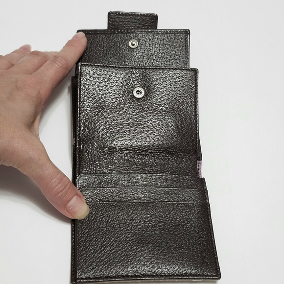 BVLGARI Logomania Bifold Wallet Authentic - Picture 11 of 16